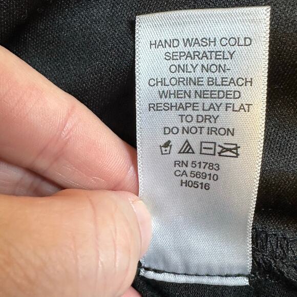 Maurices Dark Floral Print Pleated Front Tie Front Halter Top Size M - Picture 6 of 8